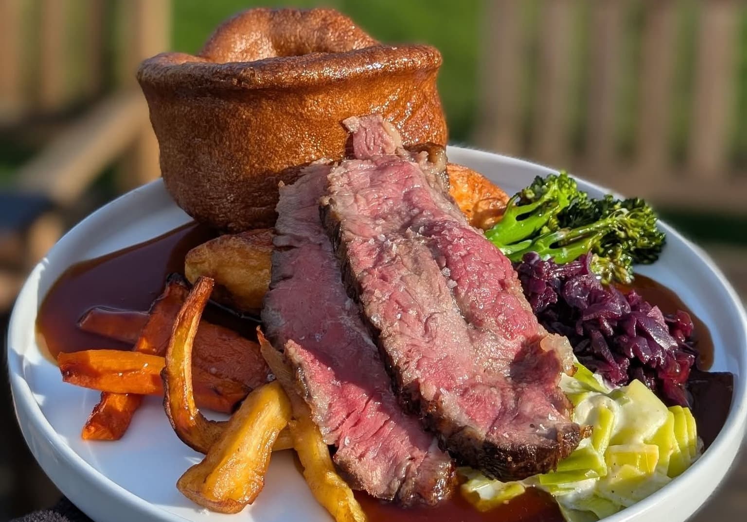 Palmers British rump of beef Sunday lunch at the White Horse Inn Launceston